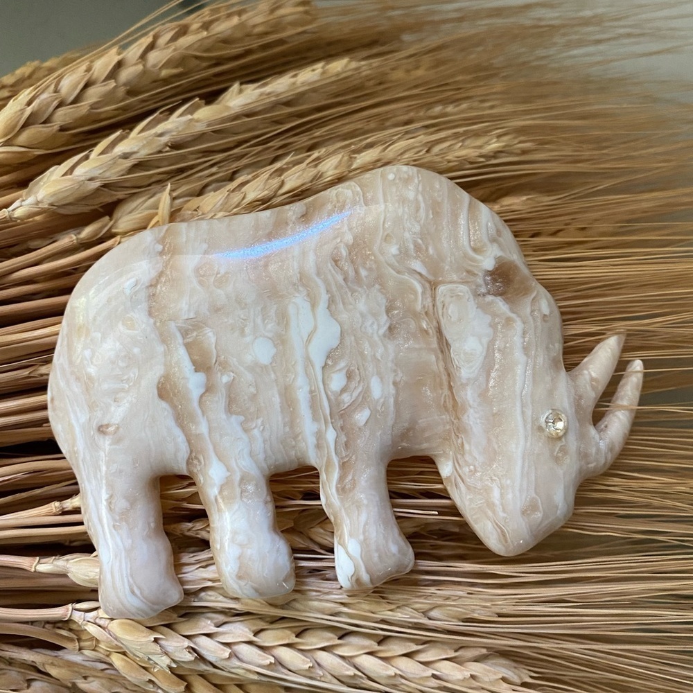UNIQUE large pin